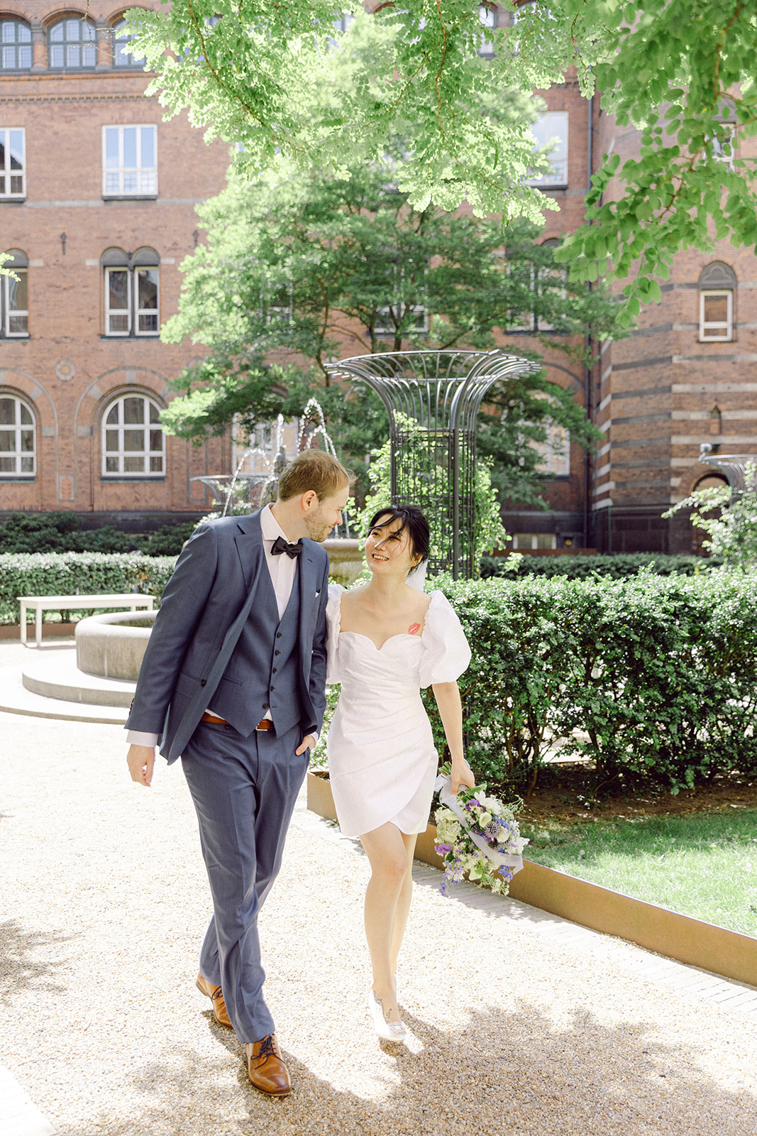 get married in Copenhagen city hall garden